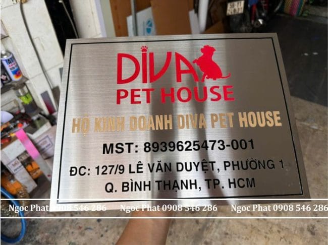 bảng hiệu inox ăn mòn