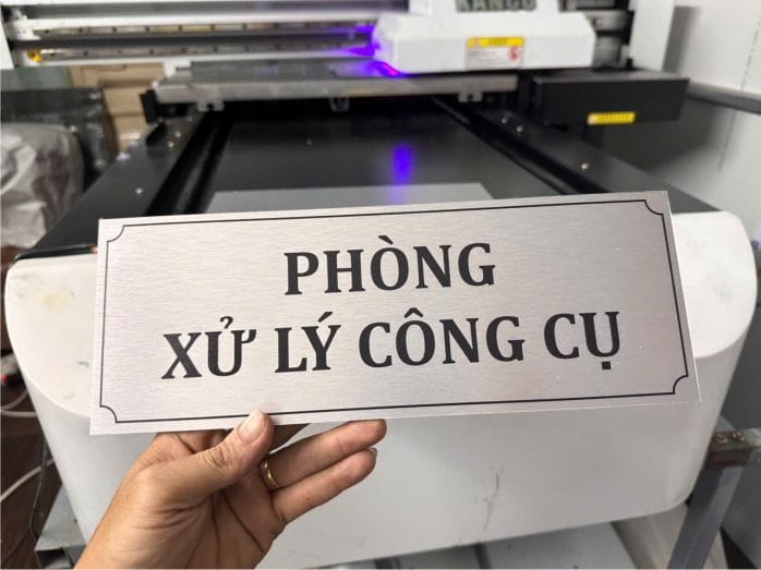 bảng phòng ban alu in UV