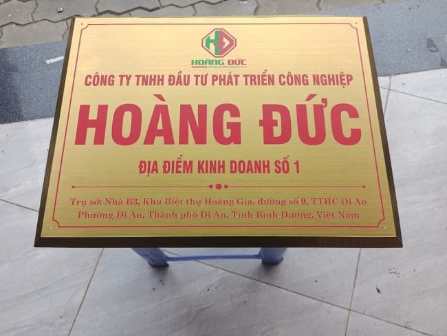Hướng dẫn treo bảng tên công ty