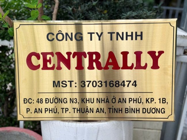 bảng công ty gập cạnh