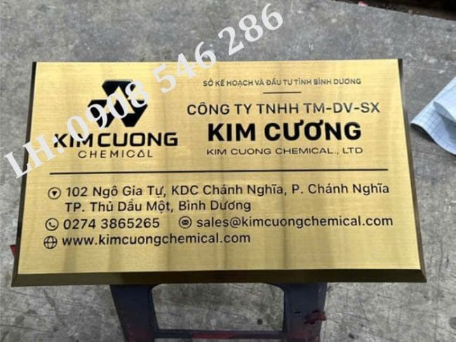 bảng tên công ty inox ăn mòn
